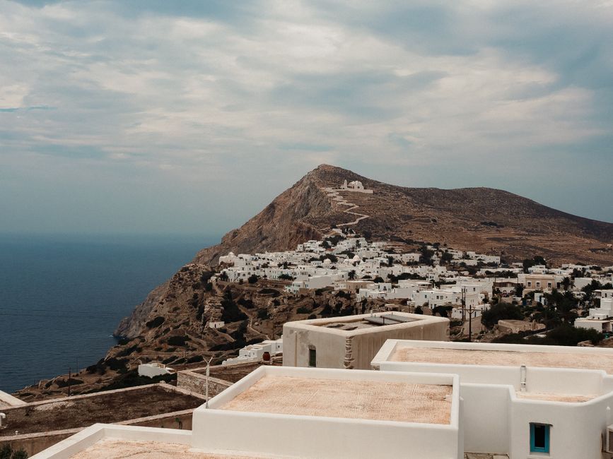 Pueblo costero en una isla griega