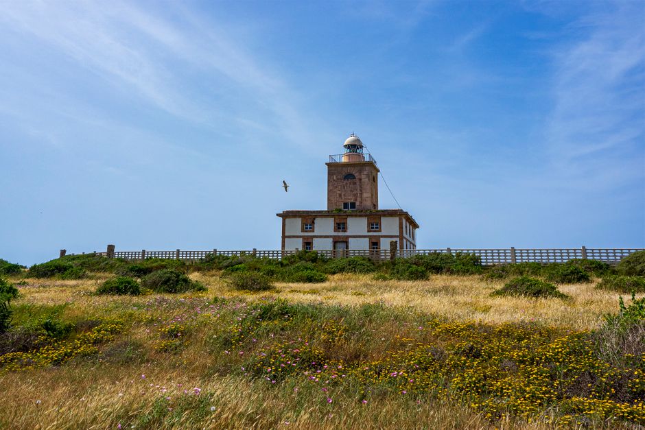 Faro de la isla de Tabarca, frente a la costa de Alicante