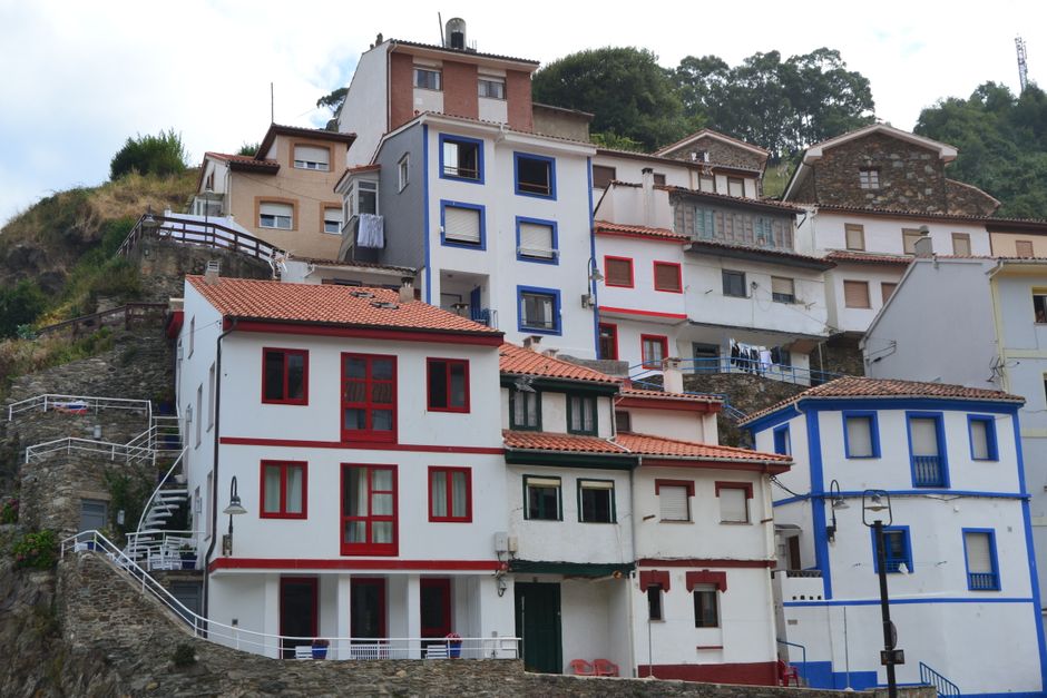 Casas de colores de Cudillero sobre el puerto
